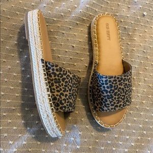 Old Navy Cheetah Print Platform Sandals